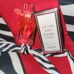 Women's Perfume (La Vie Est Belle EN ROSE) Mini by Lancome